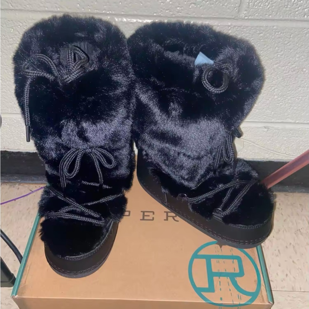 Faux fur boots